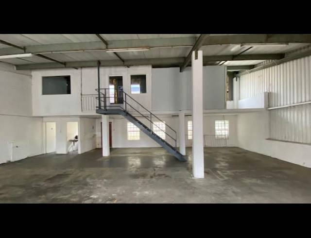 204M² WAREHOUSE TO LET IN SPRINGFIELD